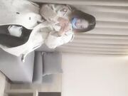 小哥寻花皮裤短发长相甜美妹子酒店啪啪