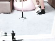 穿婚纱白丝袜白跟鞋在出租屋偷情做爱 婚纱装骑乘