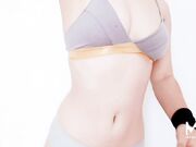 麻豆伙伴疯拍传媒幻想系列青春妹赵菲菲为了做女优参加自慰比赛