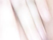 超卡哇伊网红美少女三寸萝莉最新会员版KTV露出事件 与闺蜜唱歌乳夹撕丝袜 水晶棒插入