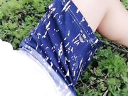 网红刘婷剧情演绎勾引无事溜达的大叔路边草地上野战还没射被骑马路过的人破坏了