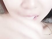 手机直播福利之爆菊喷水浅澜儿，人美逼肥贱话多，露脸激情大秀，骚逼特写淫水拉丝，想要鸡巴草