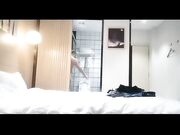 虽然身材很不错但是还是喜欢让她穿上丝袜做爱