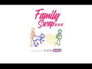 淫乱家族去女朋友家里跟她老爸玩起了换妻游戏