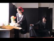 性欲旺盛的小伙子强暴了隔壁爱种花的美少妇