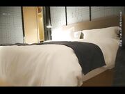 上腿模特小姐姐出来兼职被我拉到沙发上狂干