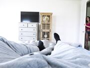 JAY的第一视角 - 饥渴难耐的年轻继女凯勒·昆妮苦苦求操