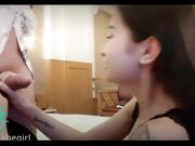 极品女神好心帮忙粉丝破处 无套抽插粉穴随便操 粉丝没忍住不小心居然内射我