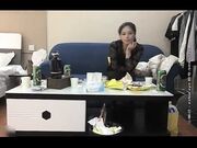 马尾熟女吃饱喝足啪啪，69舔弄扣逼上位骑坐侧入