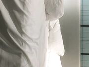 2800外围小姐姐，苗条黑丝刚毕业大学生，粉乳翘臀后入到高潮