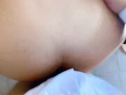 竟然在車庫裡一次被司機和他的小弟⋯口含雙屌盡情輪番洩慾 - SWAG