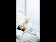 早上起床叫外卖穿的太性感遭起色心的外卖哥强干