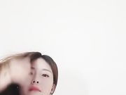 漂亮美少妇俯视视角自慰大秀 不停的插入骚逼流了不少白浆淫水