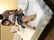 制服妹小骚猫床上玩起来太骚了 安全期可以无套抽插 小嫩逼操起来很有感觉都是水