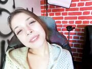 MihaNika69 - 青少年强力射精使女孩高潮不停