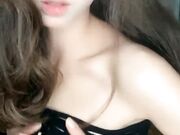 网袜大长腿美女深喉口交红色肚兜后入猛操2